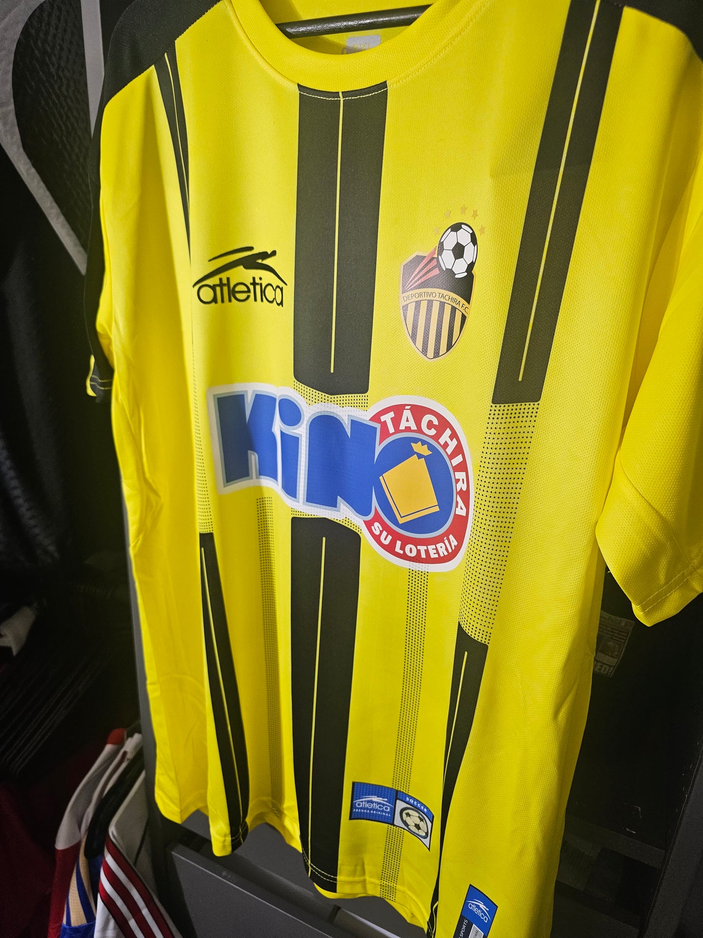 Tachira Remake atletica Retro .